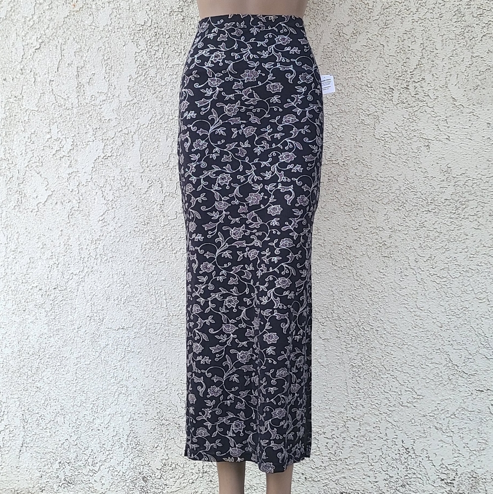 Long Floral Bodyhugging Skirt